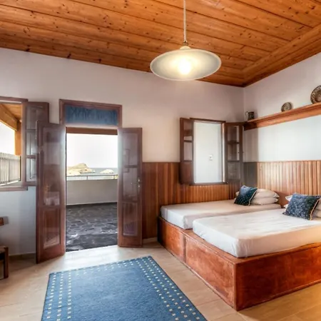 Villa Thalassa 1 2 Bedrooms With En-suite Sea Views *