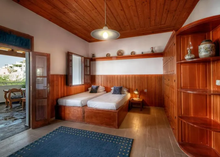 Villa Thalassa 1 2 Bedrooms With En-Suite Sea Views 别墅
