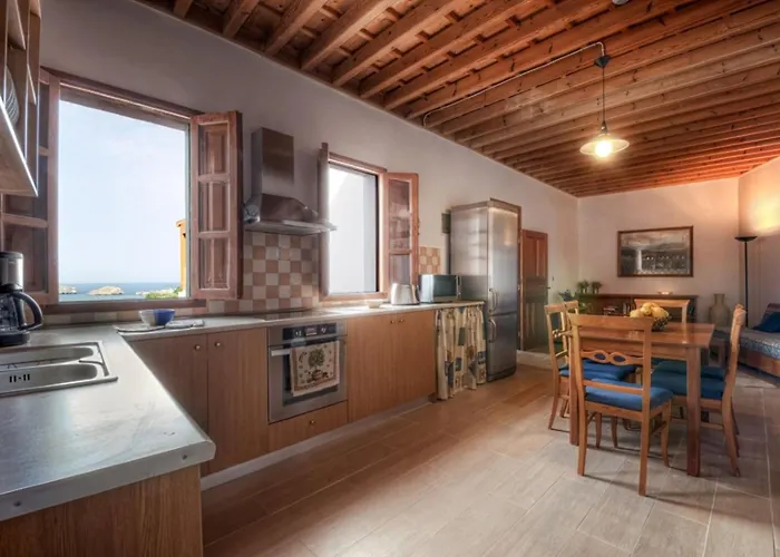 Villa Thalassa 1 2 Bedrooms With En-Suite Sea Views